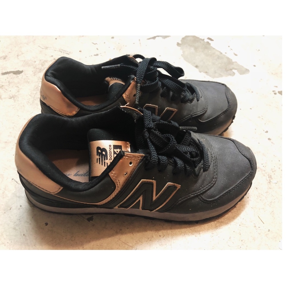 New Balance 574 sneakers, size 6
